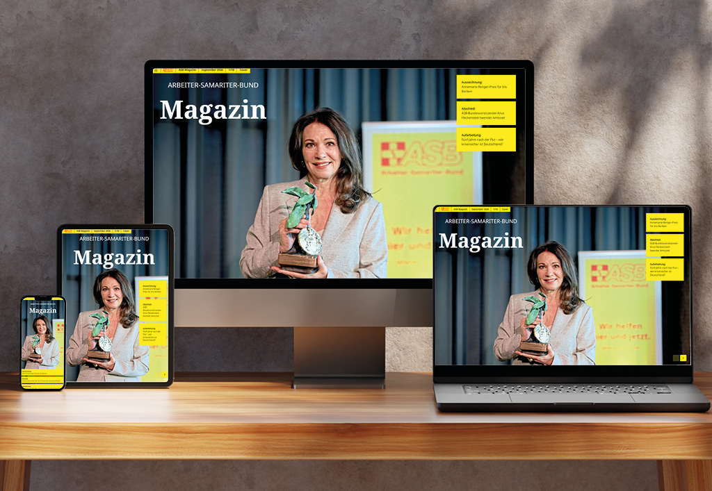0326-ASB-Mag_mockup_digital_devices.jpg 0326-ASB-Mag_mockup_digital_devices.jpg