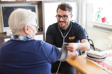 Kompetenzzentren Leben und Pflegen zu Hause