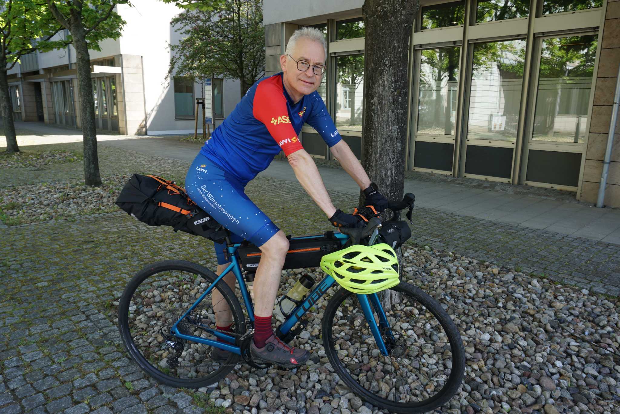 Holger Ostermeyer startet seine Radtour nach Galizien