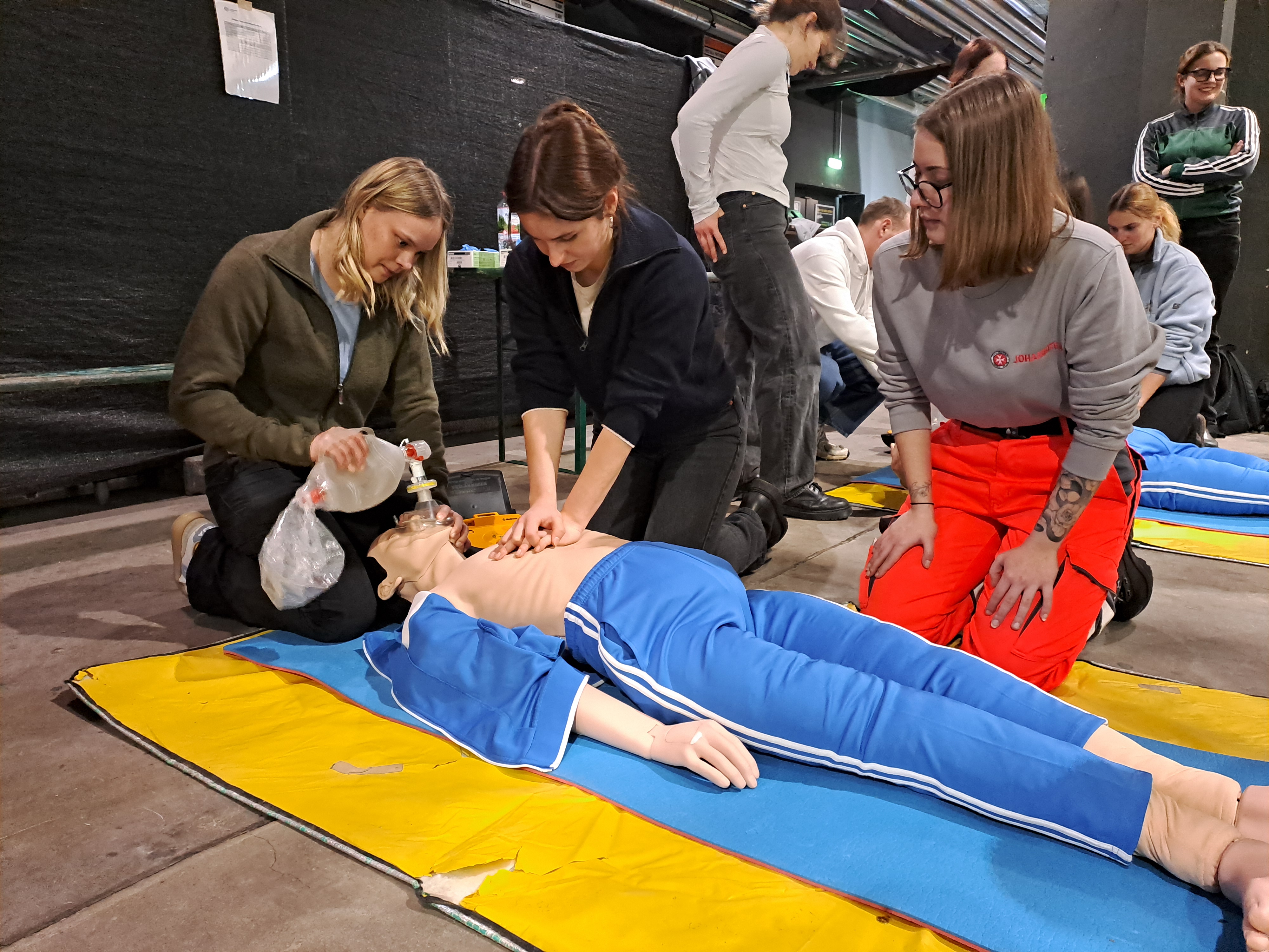 Studierende üben den Ernstfall