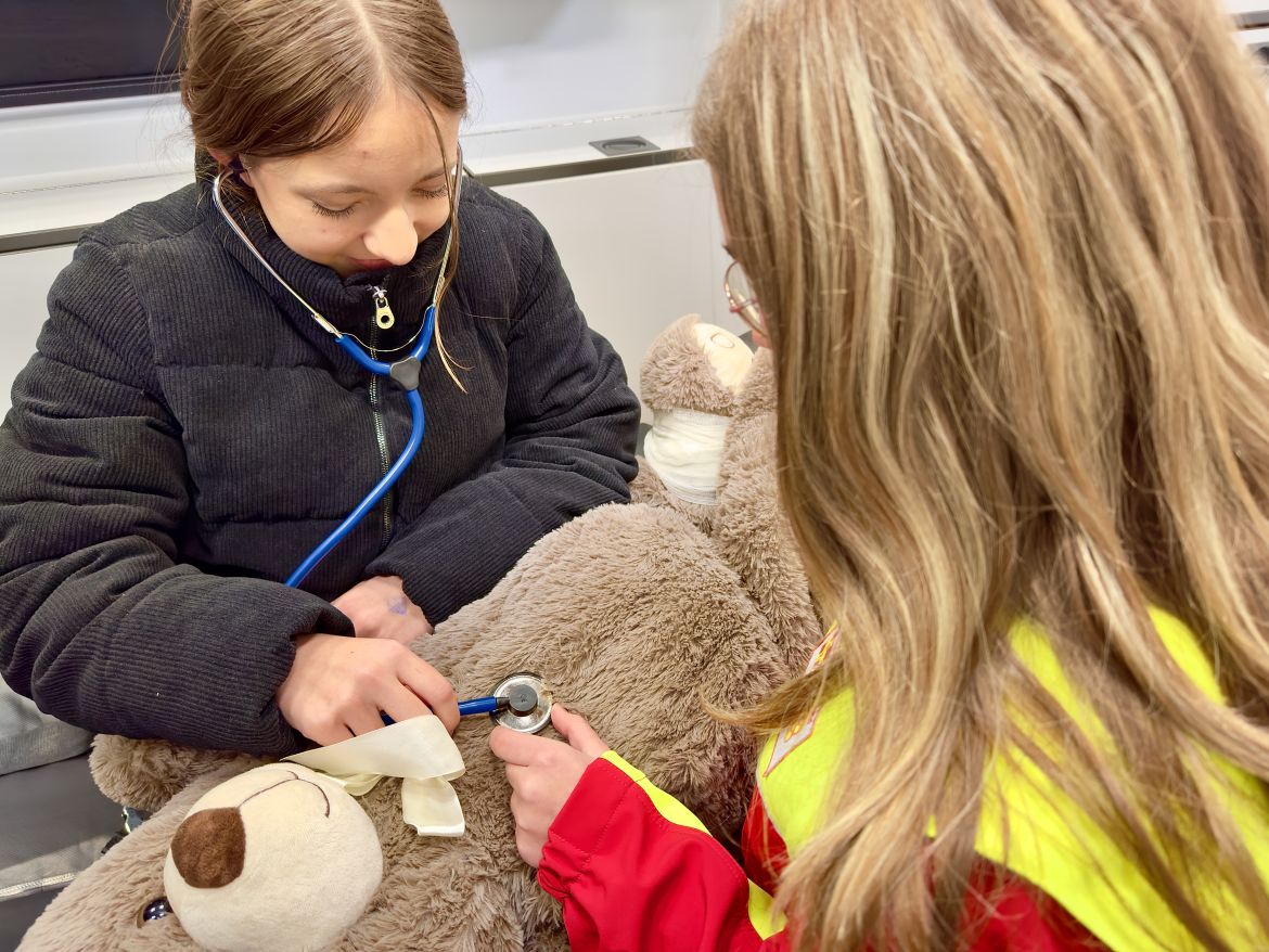 Landesseiten Sachsen_2_2026_ASJ_Teddy RTW Leipzig.jpg